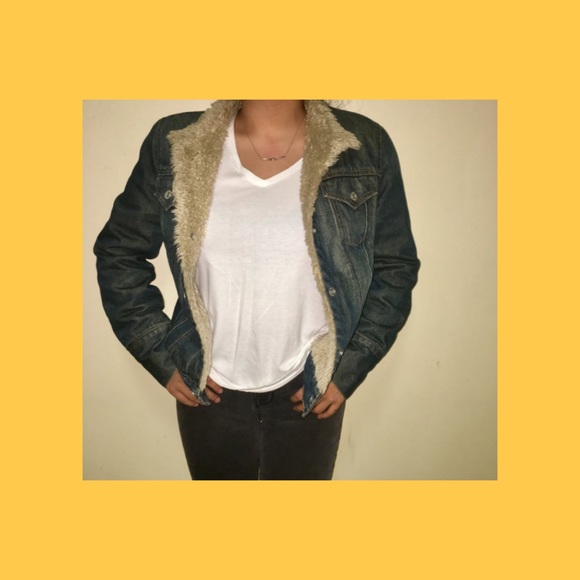 🥏 DENIM JACKET🥏 - Picture 3 of 4